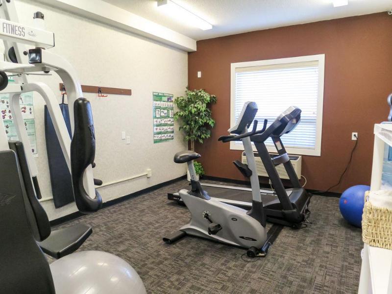 Comfort Inn & Suites Медисин Хет Екстериор снимка